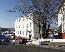 13 Norfolk St in Worcester, MA - Building Photo