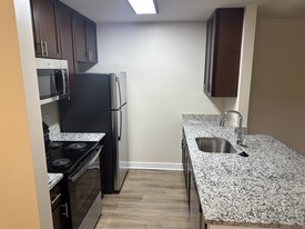 Riverwoods Apartments of Fredericksburg in Fredericksburg, VA - Building Photo