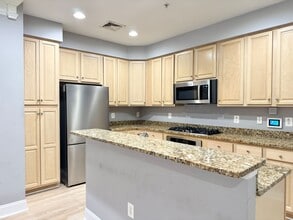 2396 Brookmoor Ln in Woodbridge, VA - Building Photo - Building Photo