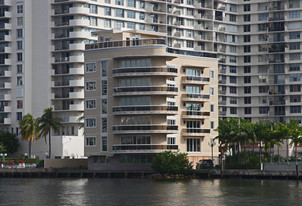 Sea Pearl Apartments