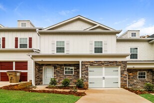 98 Riley Cir in Dawsonville, GA - Building Photo