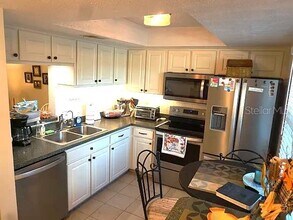 841 Patricia Ave in Dunedin, FL - Building Photo - Building Photo