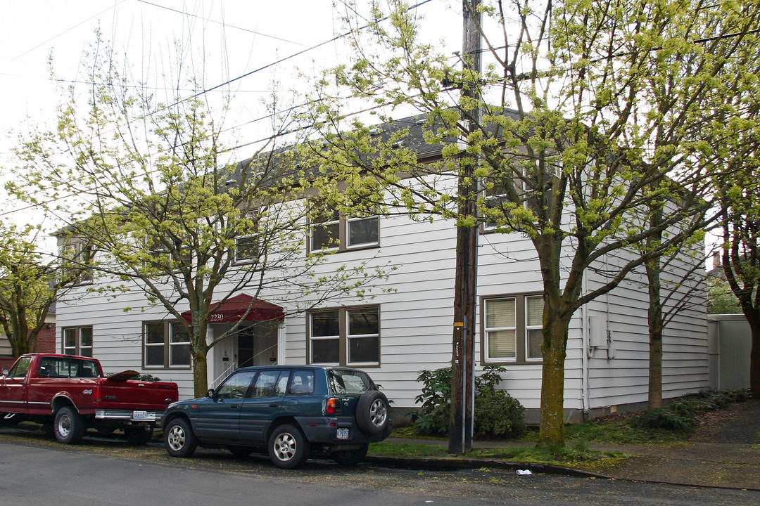 2230 NE Halsey St in Portland, OR - Building Photo