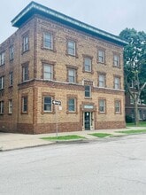 701 W Maple Ave in Independence, MO - Building Photo - Building Photo