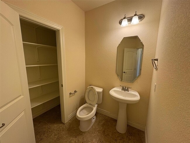 property at 3900 Crispin Hall Ln