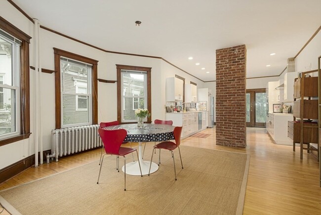 38 Russell St in Cambridge, MA - Building Photo - Building Photo