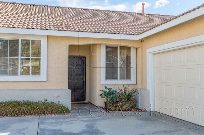 769 Shaffer St in Corona, CA - Building Photo - Building Photo