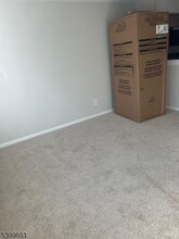 150 Cortland Ln in Bedminster, NJ - Building Photo - Building Photo