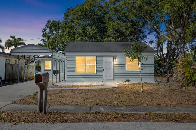 6818 59th St N in Pinellas Park, FL - Building Photo - Building Photo