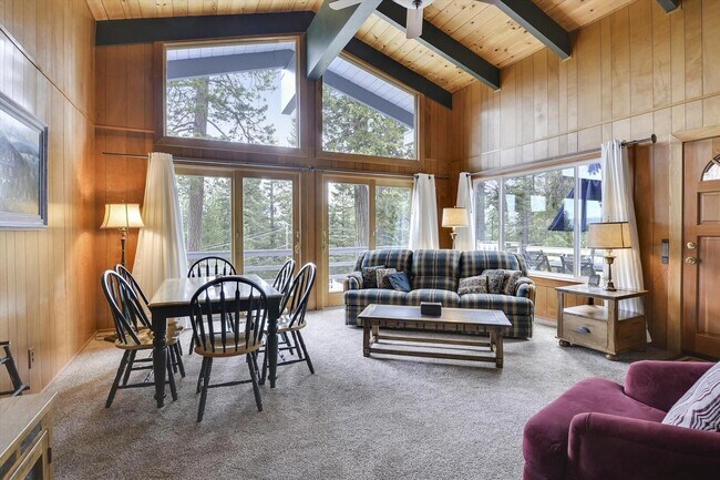 1335 Snow Flower Ln in Tahoe City, CA - Building Photo - Building Photo
