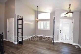 697 Krista Ct in Salt Lake City, UT - Building Photo - Building Photo