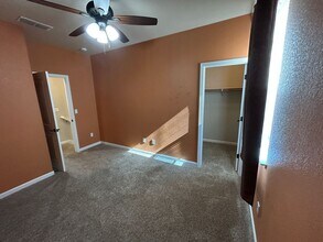 2479 Erickson St in Sacramento, CA - Building Photo - Building Photo