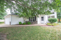 2304 Maricopa Dr photo'