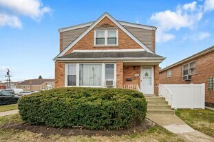 7030 16th St, Unit 1 in Berwyn, IL - Building Photo
