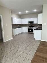 1014 Holly St in Irving, TX - Building Photo - Building Photo