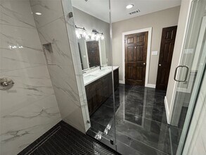 430 N Hutcheson St in Houston, TX - Foto de edificio - Building Photo