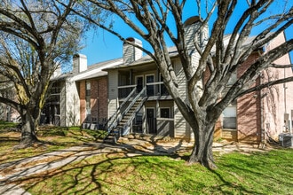 Lakes at Madera in Baytown, TX - Building Photo - Building Photo
