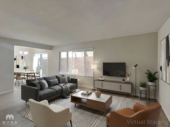 property at 2336 Villanova Cir