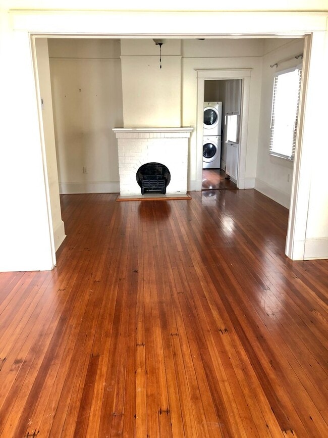 property at 801 Solomon Pl