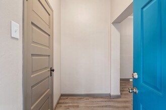 5361 Gilson Ave in St. Louis, MO - Building Photo - Building Photo