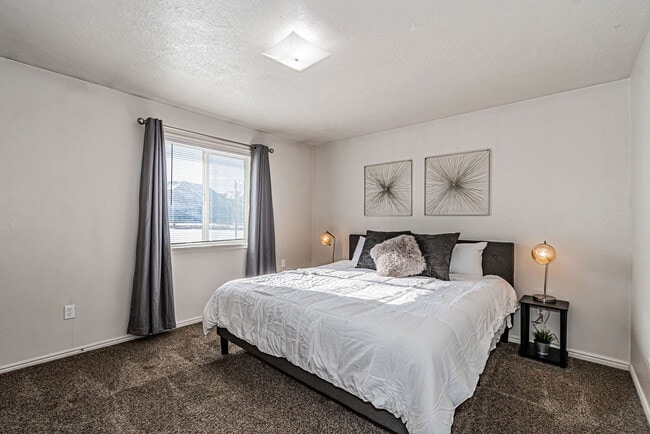 640 Old Hwy 30 W in Inkom, ID - Building Photo - Building Photo