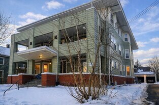 151 Oak St in Binghamton, NY - Building Photo