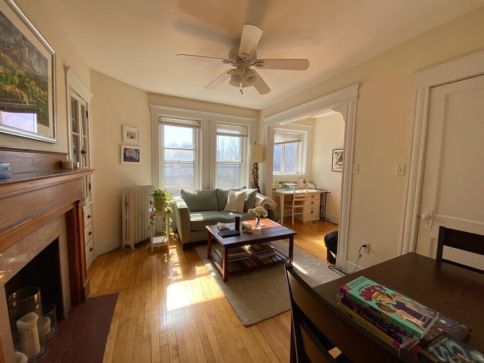 331 Harvard St, Unit 4 in Cambridge, MA - Foto de edificio