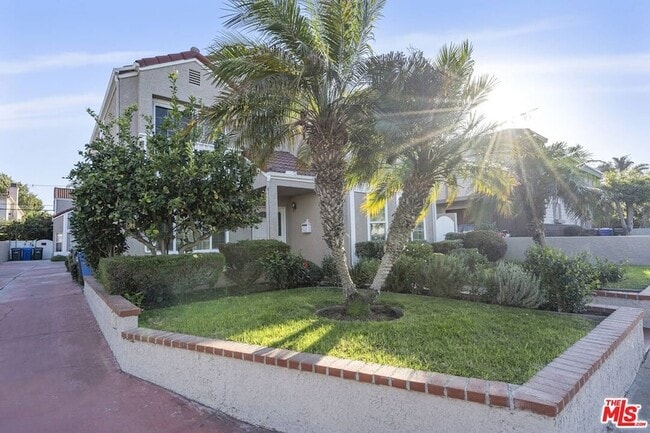 2210 Graham Ave in Redondo Beach, CA - Building Photo - Building Photo