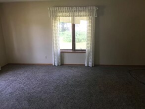 303 Locust St in Hospers, IA - Building Photo - Building Photo