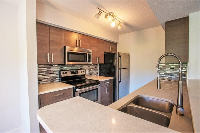 property at 815 Boynton Beach Blvd