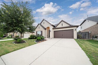 28222 Calm Brook Ln in Fulshear, TX - Building Photo - Building Photo