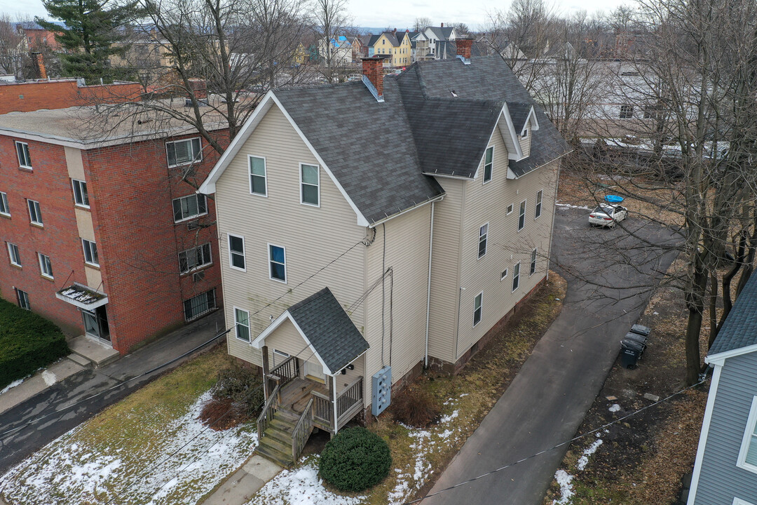 63 School St in Hartford, CT - Building Photo