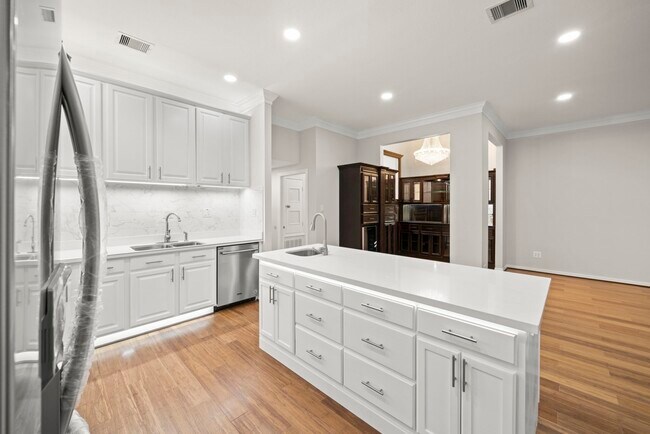 property at 4023 Breakwood Dr