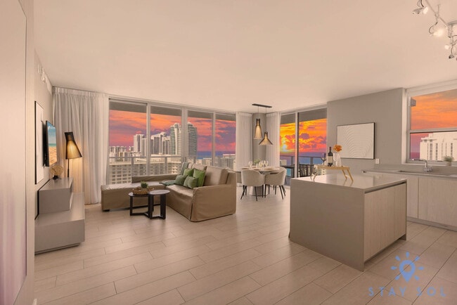 4010 S Ocean Dr in Hollywood, FL - Building Photo - Building Photo