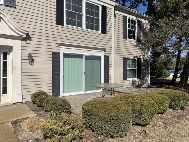 966 Bloomfield Village Blvd, Unit Auburn hills in Auburn Hills, MI - Foto de edificio - Building Photo