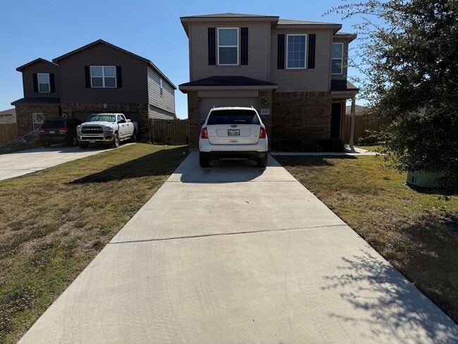 709 Yearwood Ln in Jarrell, TX - Building Photo - Building Photo
