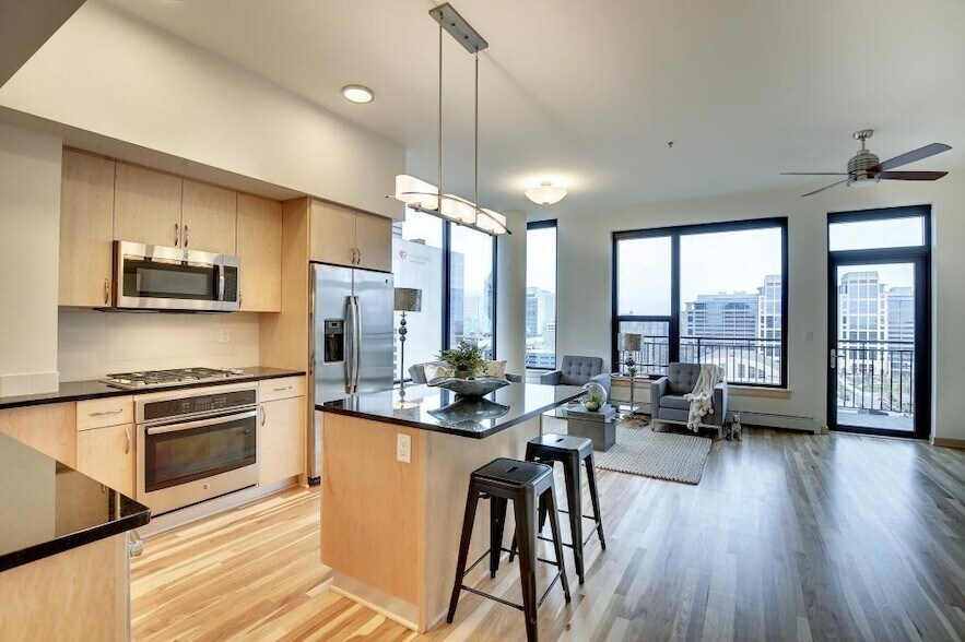 740 Portland Ave in Minneapolis, MN - Building Photo