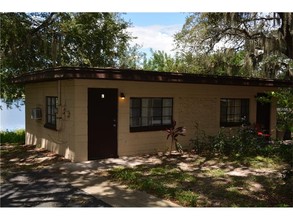 8105 W Colonial Dr in Orlando, FL - Building Photo - Building Photo