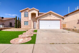2405 Tierra Humeda Dr in El Paso, TX - Building Photo - Building Photo