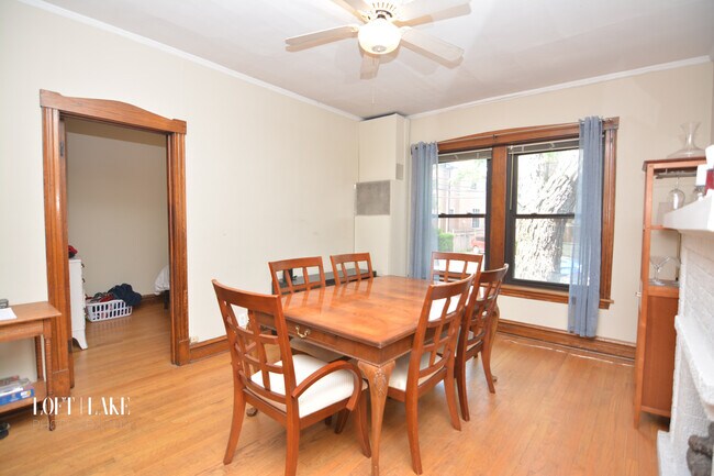 1611 W Grace St in Chicago, IL - Building Photo - Building Photo