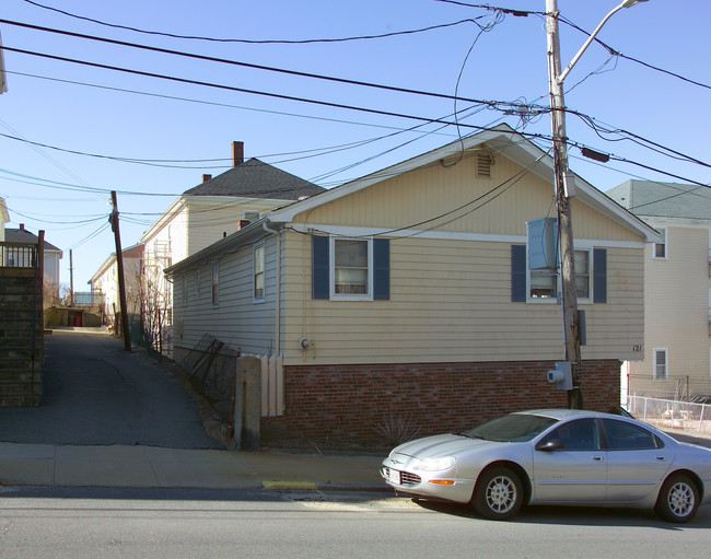 121 Canal St in Fall River, MA - Building Photo - Building Photo