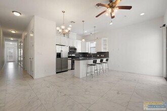 110 E Retama St in South Padre Island, TX - Building Photo - Building Photo