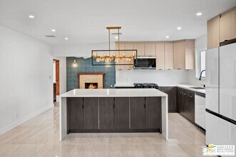 2435 Wayne Rd in Palm Springs, CA - Building Photo - Building Photo
