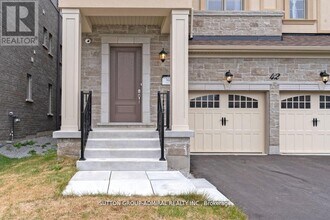 42 Solar St in Richmond Hill, ON - Building Photo - Building Photo
