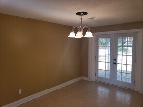 140 Creekside Dr in Leesburg, GA - Foto de edificio - Building Photo
