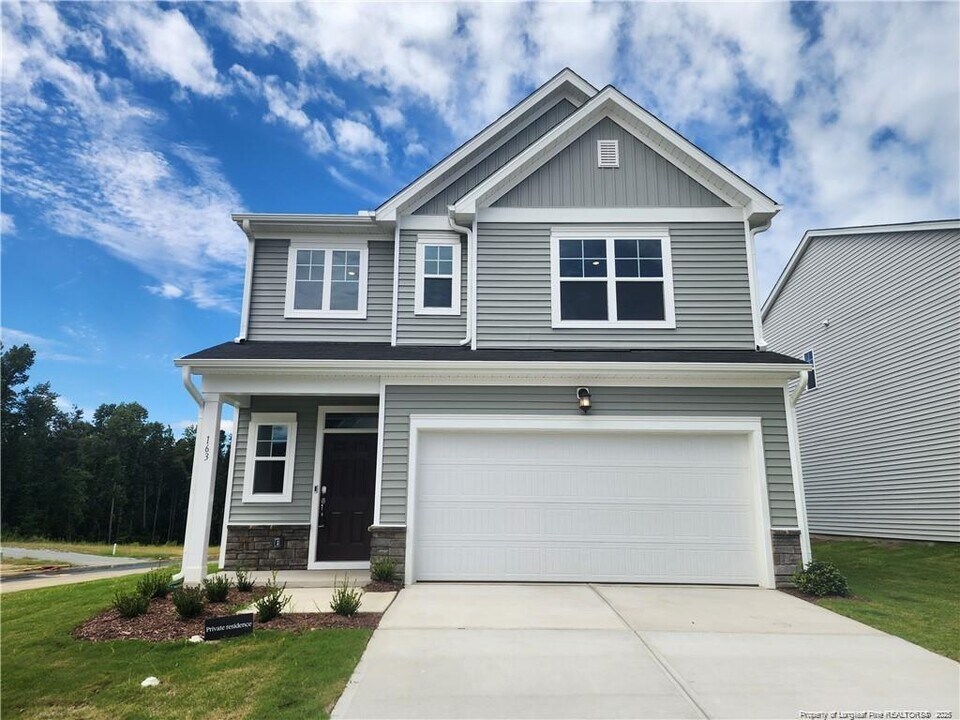 163 S Finley Lndg Pkwy in Smithfield, NC - Building Photo