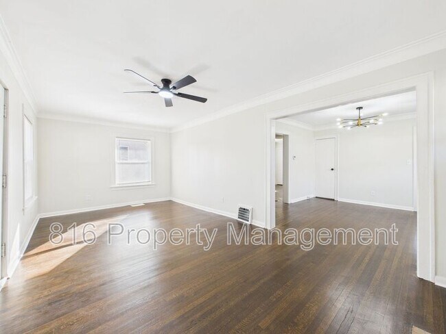 4542 Chestnut Ave in Kansas City, MO - Building Photo - Building Photo