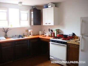 190 Hillside St in Boston, MA - Building Photo - Building Photo