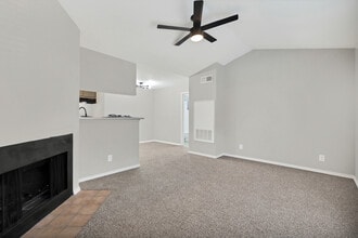 Miramar in Houston, TX - Foto de edificio - Interior Photo