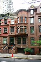 61 W 90th St in New York, NY - Building Photo - Building Photo